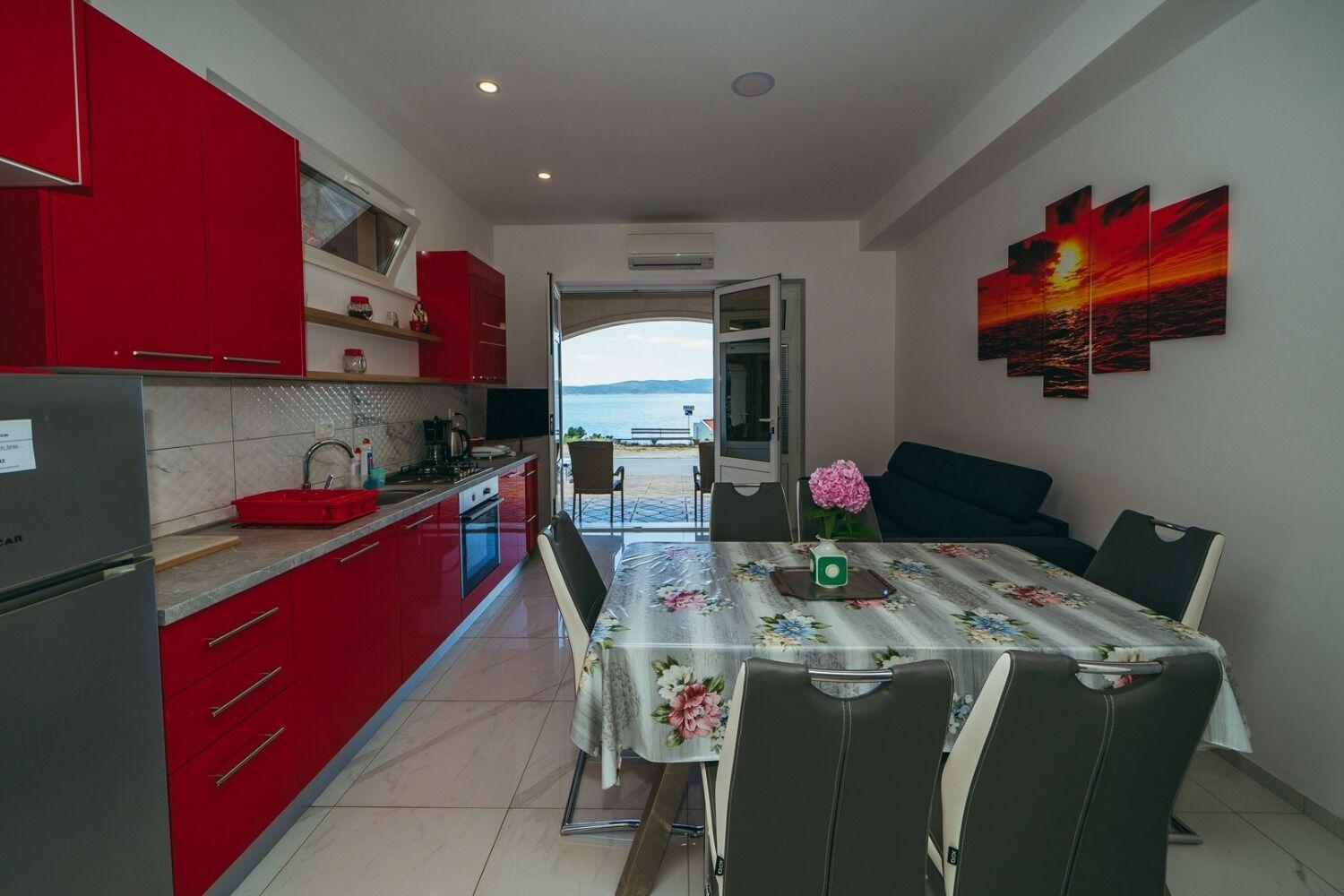 Apartments Lovre - Close To The Sea Brela Exterior photo