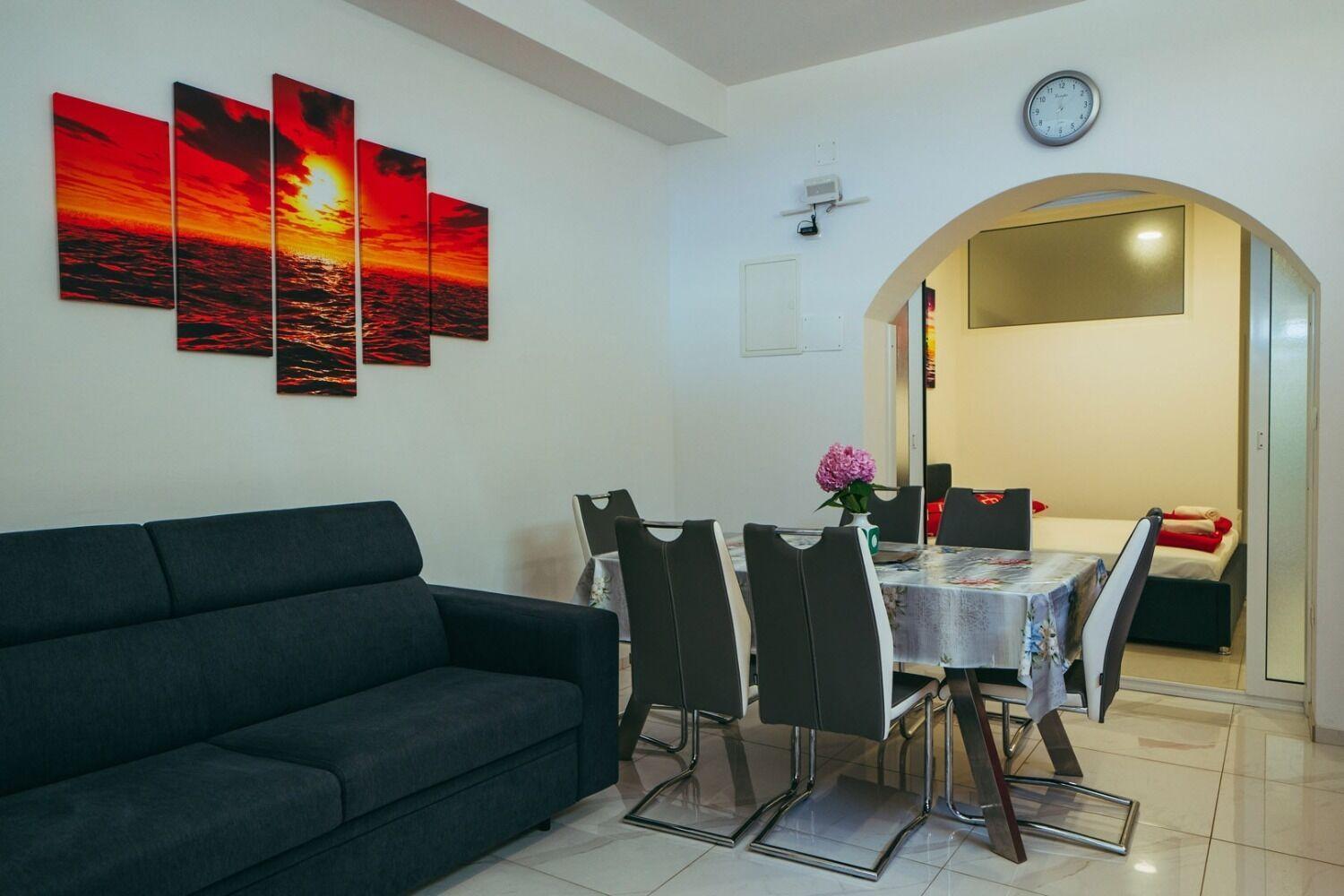 Apartments Lovre - Close To The Sea Brela Exterior photo