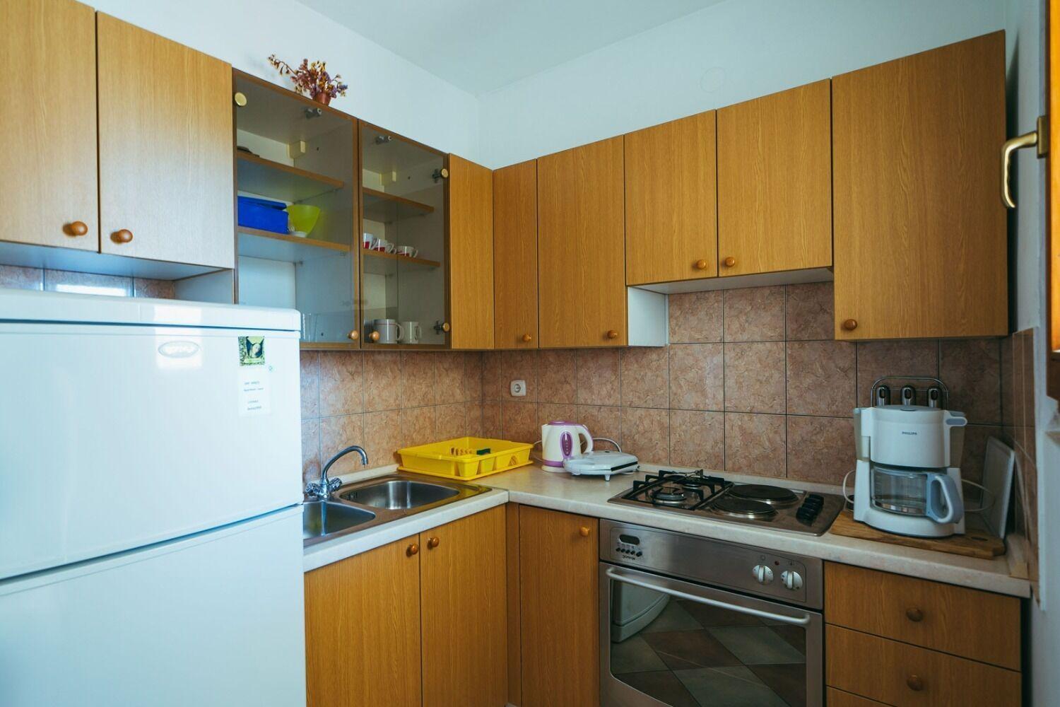 Apartments Lovre - Close To The Sea Brela Exterior photo